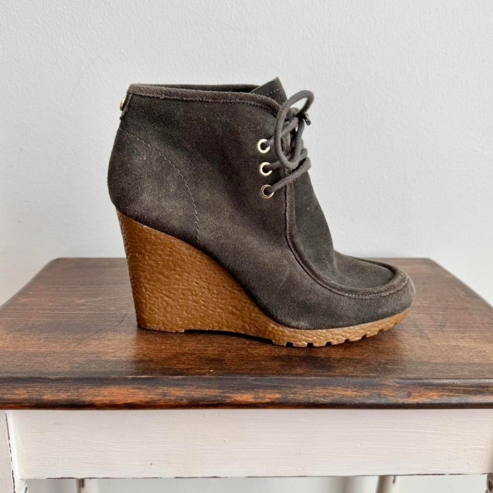 Olive Green Suede Lace Up‎ Wedge Size 6.5 boot ankle heel leather